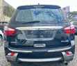 Isuzu MU-X 2017 Nyeusi - 3
