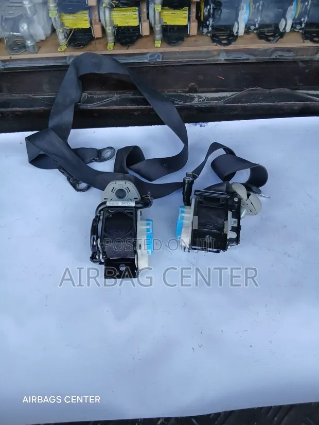 Mazda Carol Seatbelts (Zilizotumika) - 1