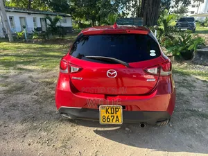 Mazda Demio 2017 Nyekundu