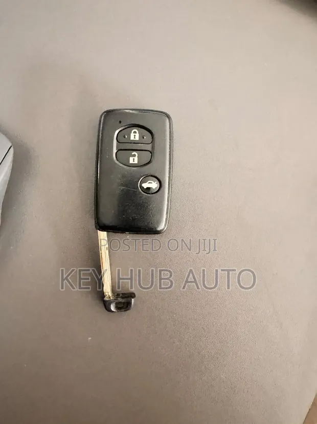 Toyota Crown Keys Available - 1