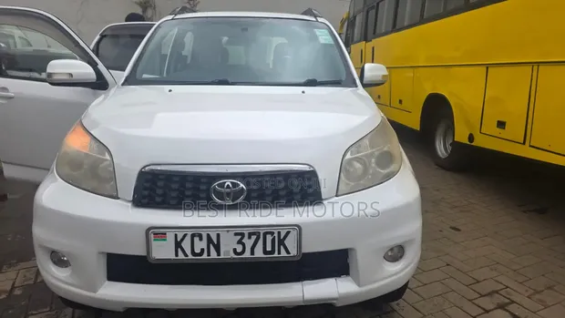 Toyota Rush 1.5 AWD 2010 White - 1