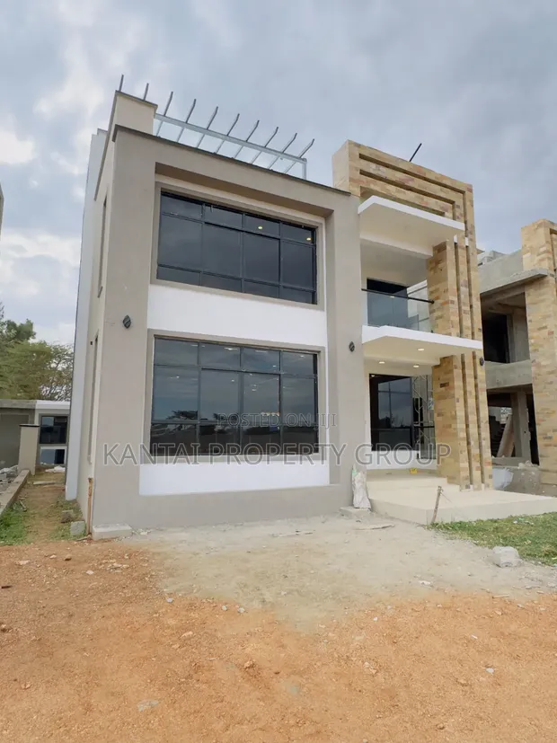 5-Bedroom Mansion for Sale in Milimani, Kitengela - 1