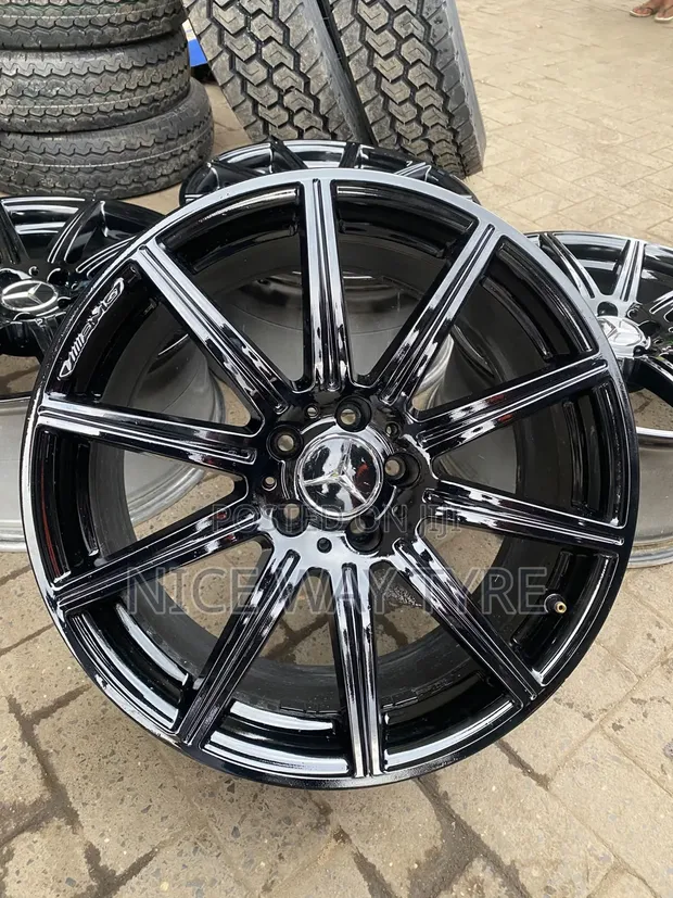 Magurudumu ya Mercedes 19-Inch Staggered (Yaliyotumika) - 1