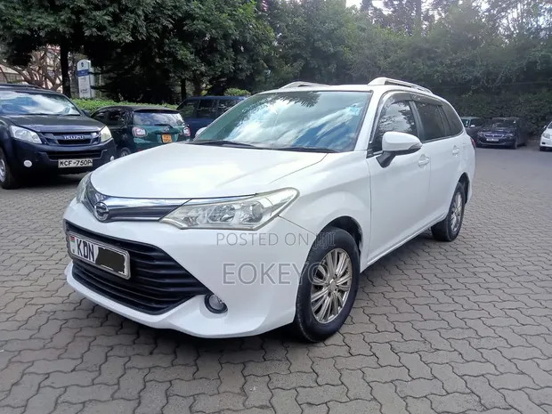 Toyota Corolla Fielder 1.5 Petrol FWD 2016 White - 1