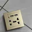 Compact Socket Hidden CCTV kwa Ufuatiliaji wa Mlango wa Nyumbani - 2