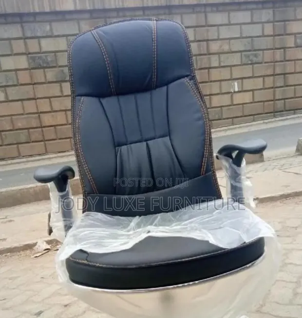 Kiti Kipya cha Ofisi - 1