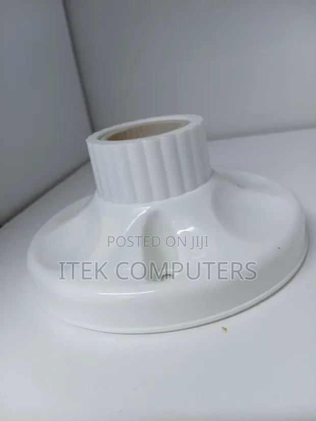 Kamera ya CCTV ya WiFi Bulb Holder kwa Usimamizi wa Simu ya Mbali - 1
