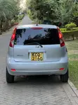 Nissan Note 2011 Nyeusi - 5