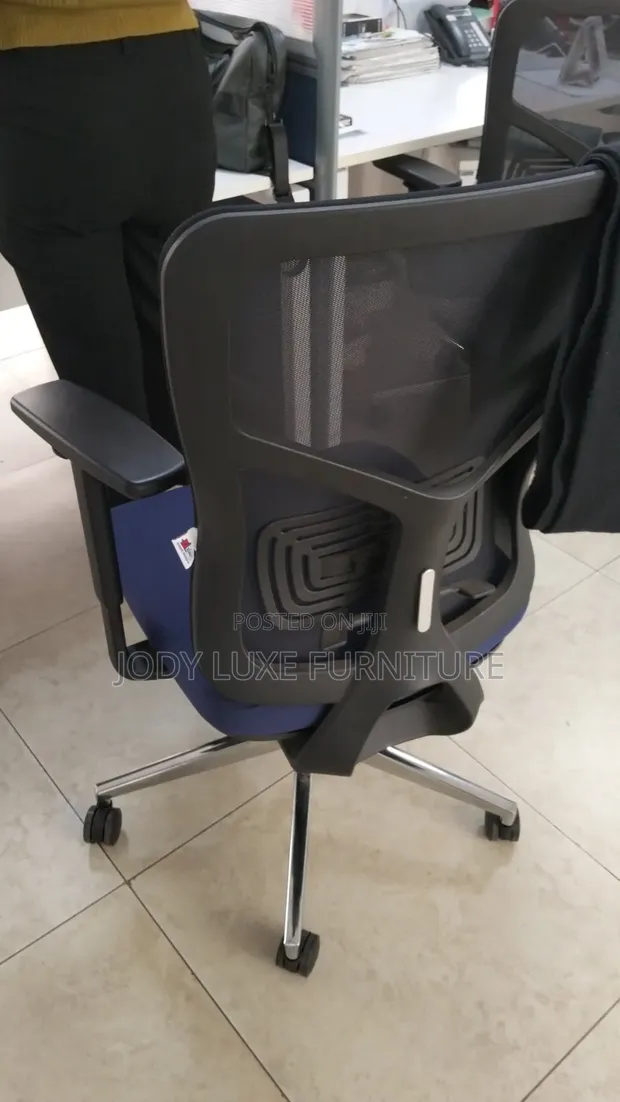 Ergonomic Black Office Chair - 1