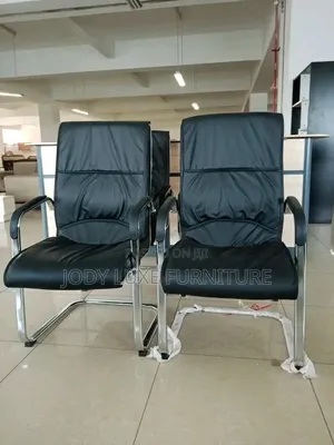 Kiti cha Ofisi cha Ergonomic Nyeusi