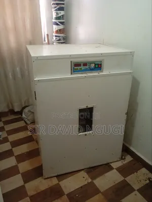 Automatic Egg Incubator - 1056 Egg Capacity