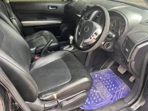 Nissan X-Trail 2010 Nyeusi