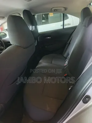 Toyota Corolla SE 2019 Nyeupe