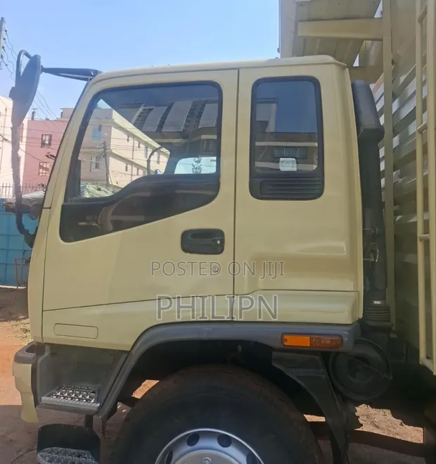 Lori la Isuzu FVR23 (2023) - 1