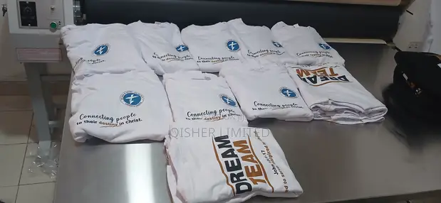 Uchapishaji wa T-Shirt za Kampuni Maalum - 1