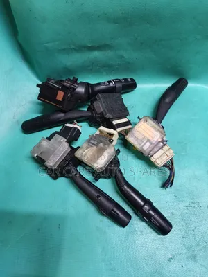 Switch ya Headlights Toyota Probox/Fielder