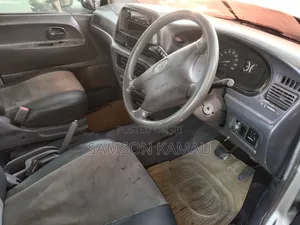 Toyota TownAce 2006 Nyeupe