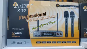 BNK UHF Wireless Microphone Set