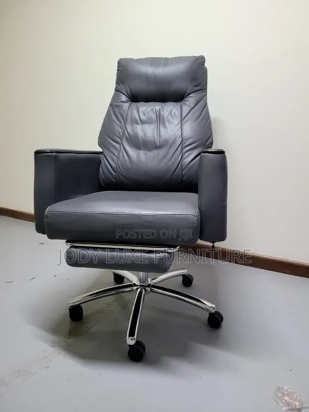 Kiti cha Ofisi Nyeusi cha Ergonomic - 1
