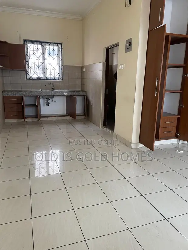 Studio Apartment Tudor kwa Ajili ya Kukodisha - 1