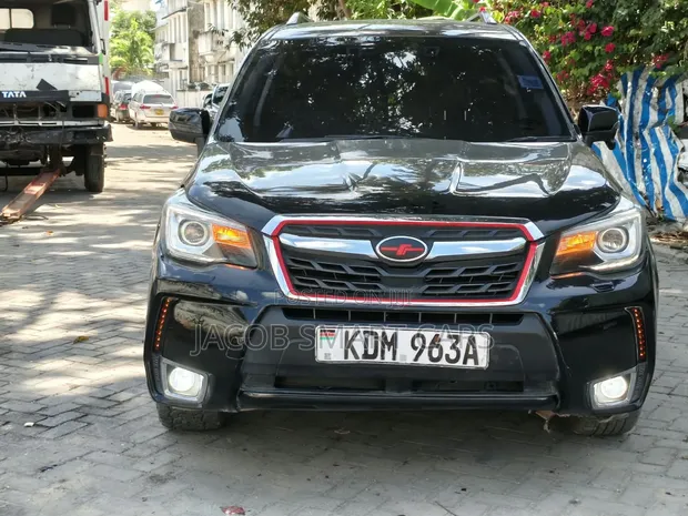 Subaru Forester 2016 Nyeusi - 1