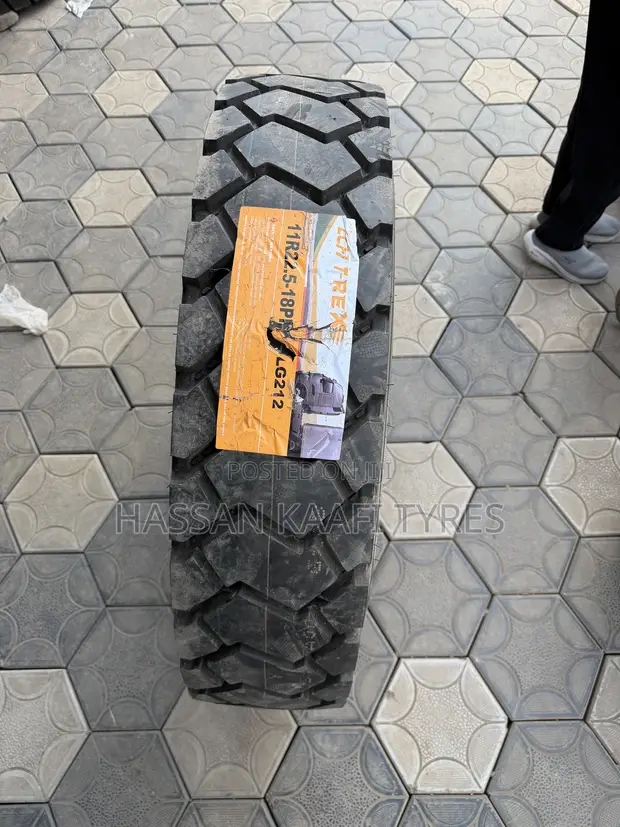Tairi ya 11R22.5 LCH Diff - Mpya Kabisa - 1