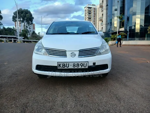 Nissan Tiida 2007 White - 1