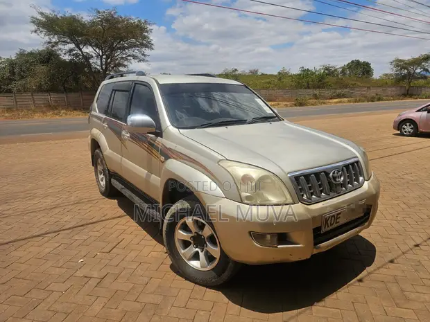Toyota Land Cruiser Prado 2006 Dhahabu - 1