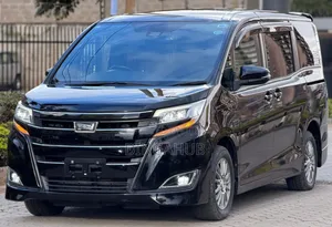 Toyota Noah 2.0 FWD (7 Seater) 2019 Nyeusi