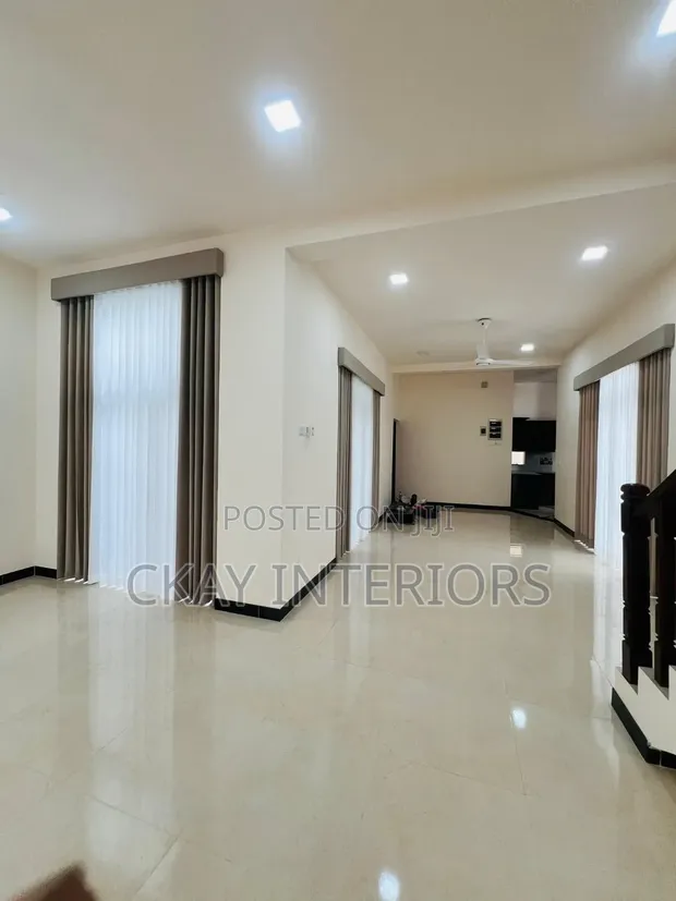 Ofisi Blinds/Curtains - Mpya Kabisa - 1