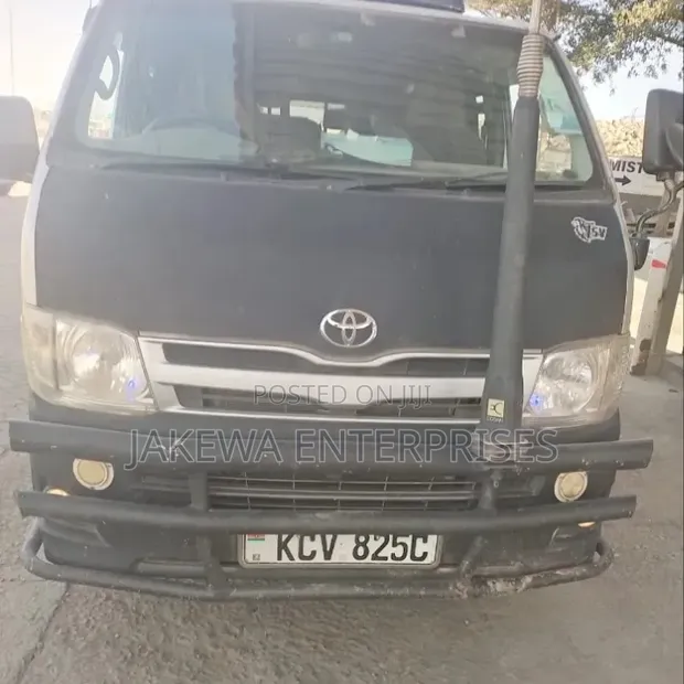 11 & 24 Seater Nissan Van Hire - 1