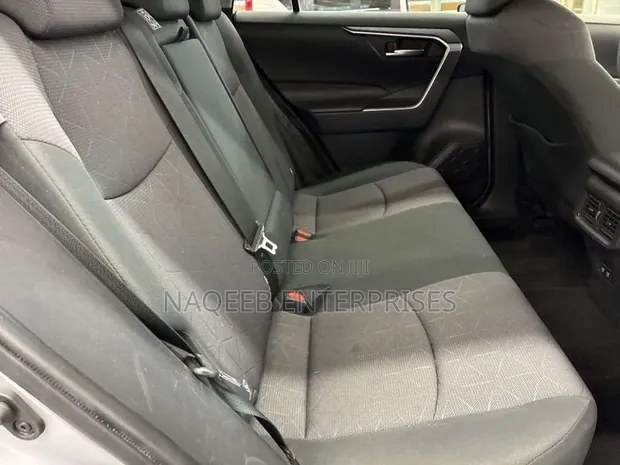 Toyota RAV4 2019 Silver - 1