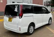 Toyota Noah 2.0 FWD (8 Seater) 2014 White - 4