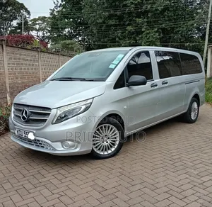 Mercedes-Benz Vito 2017 Bus ya Watendaji
