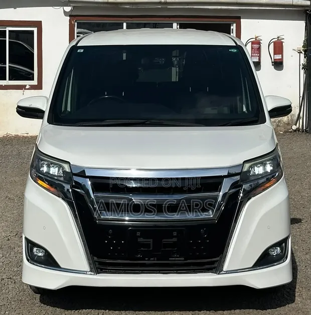 Toyota Esquire 2019 Nyeupe - 1