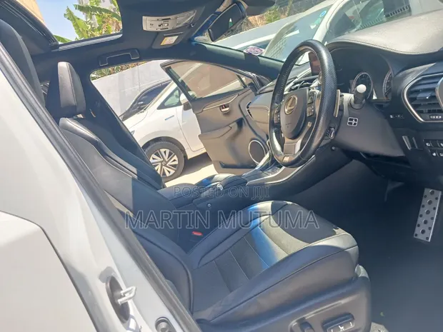 Lexus NX 300 FWD 2019 White - 1