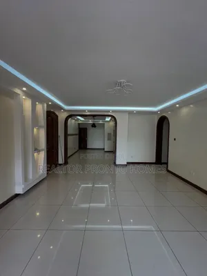 3 Bedroom En-suite Apartment with SQ in Lavington, Valley Arcade