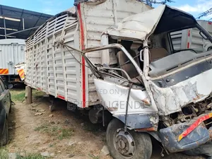 Mitsubishi FH Repairable Lorry