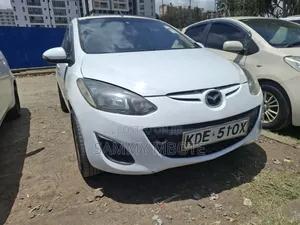 Mazda Demio 2014 Nyeupe