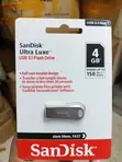 SanDisk Ultra Luxe 4GB USB 3.1 Flash Drive - 2