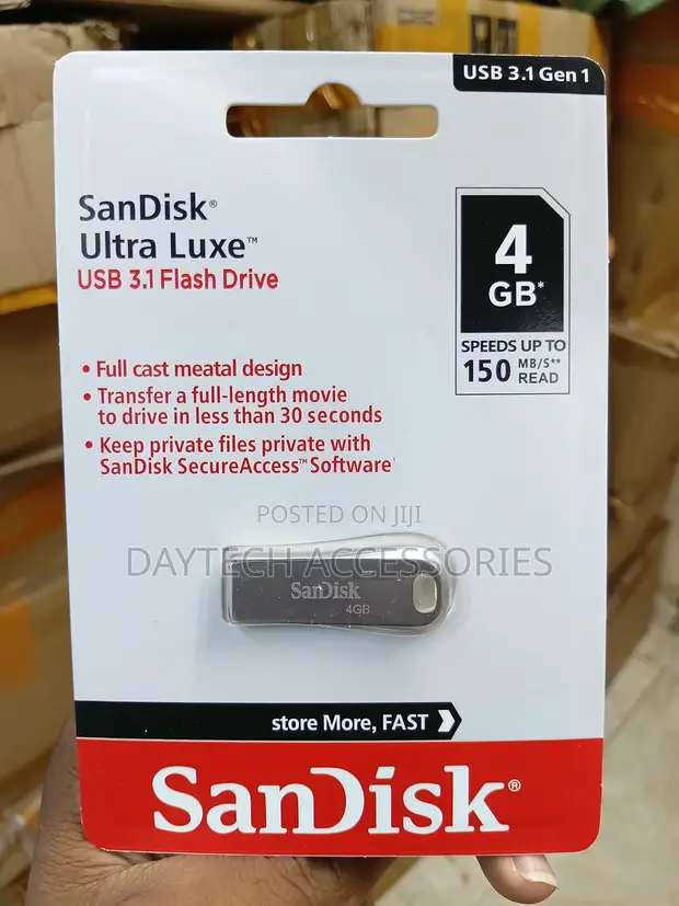 SanDisk Ultra Luxe USB 3.1 Flash Drive 4GB - Silver - 1