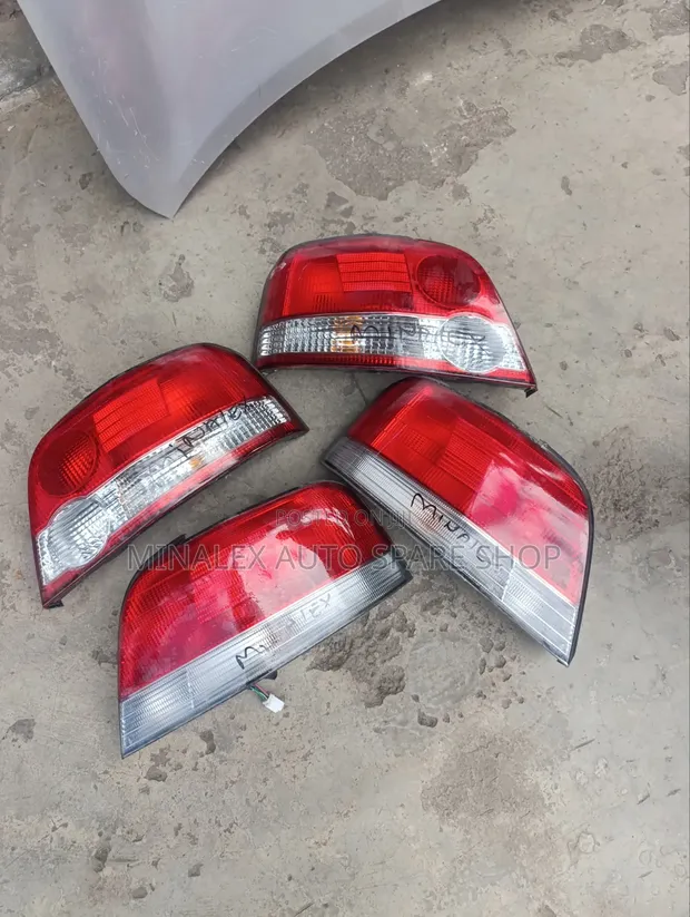 Mitsubishi Galant GDI Backlight Complete with Socket and Bulb - 1