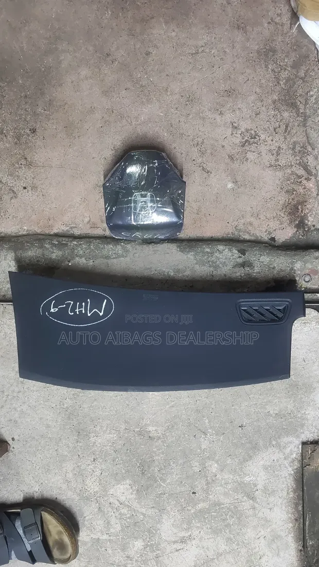 Honda CR-V RM1 Dashboard and Steering Airbags - 1