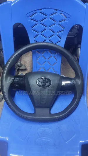 Usukani wa Toyota Wish (Model 2010)
