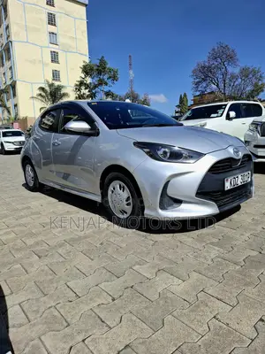 Toyota Yaris 2020 1000cc Automatic Silver