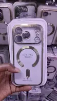 Kesi ya Kifahari ya Electroplated yenye Sumaku kwa iPhone 17 Pro - 1