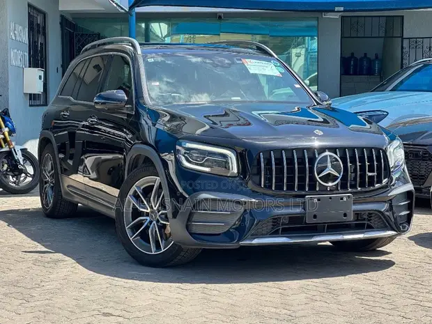 Mercedes-Benz GLB-Class AMG GLB 35 4MATIC 2021 Nyeusi - 1