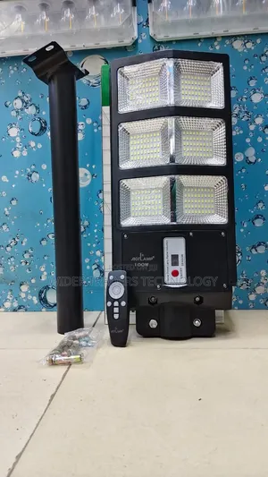 100W Double Sided Solar Streetlight