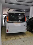 Toyota Noah 1.8 FWD Hybrid Ia Viti 7 Mwaka 2020 Nyeupe - 3