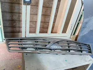 Grill ya Toyota Mark X 2008